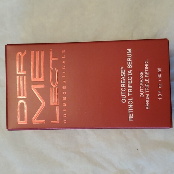 Dermelect Outcrease Retinol Trifecta Serum - Picture 3 of 4